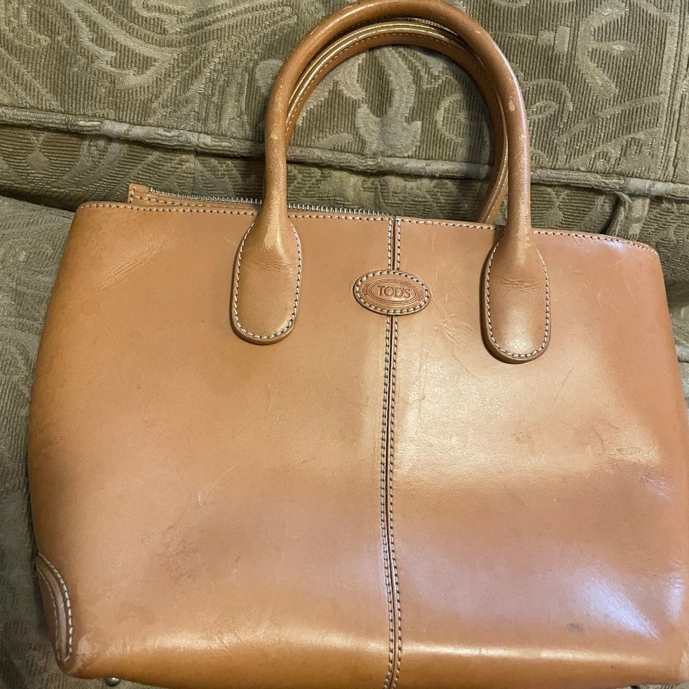 Tod's	Small Natural Leather Handbag/Tote Camel
